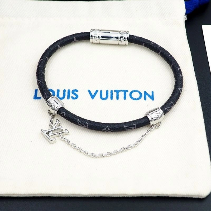 Flexible Louis Vuitton Bracelets 251156