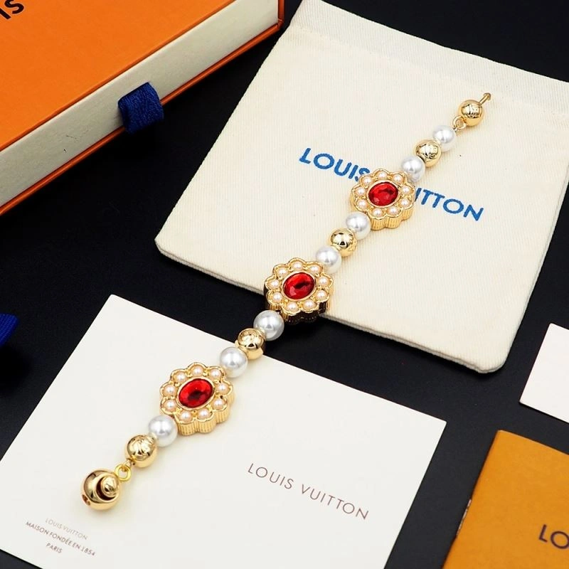 Seasonal Louis Vuitton Bracelets 251162