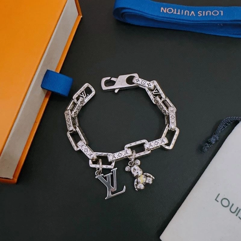 OdorResistant Louis Vuitton Bracelets 251159