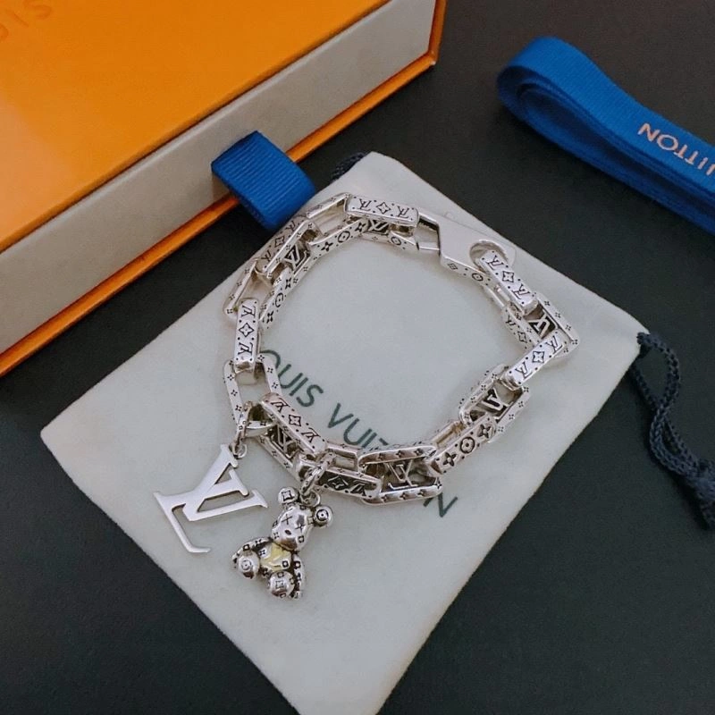 OdorResistant Louis Vuitton Bracelets 251159