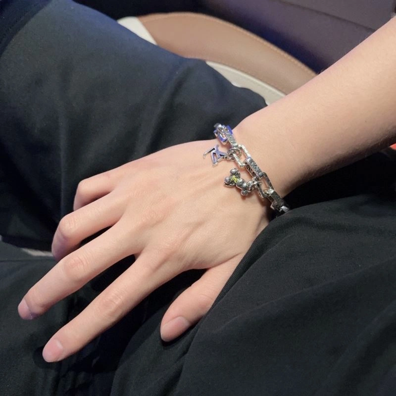 OdorResistant Louis Vuitton Bracelets 251159