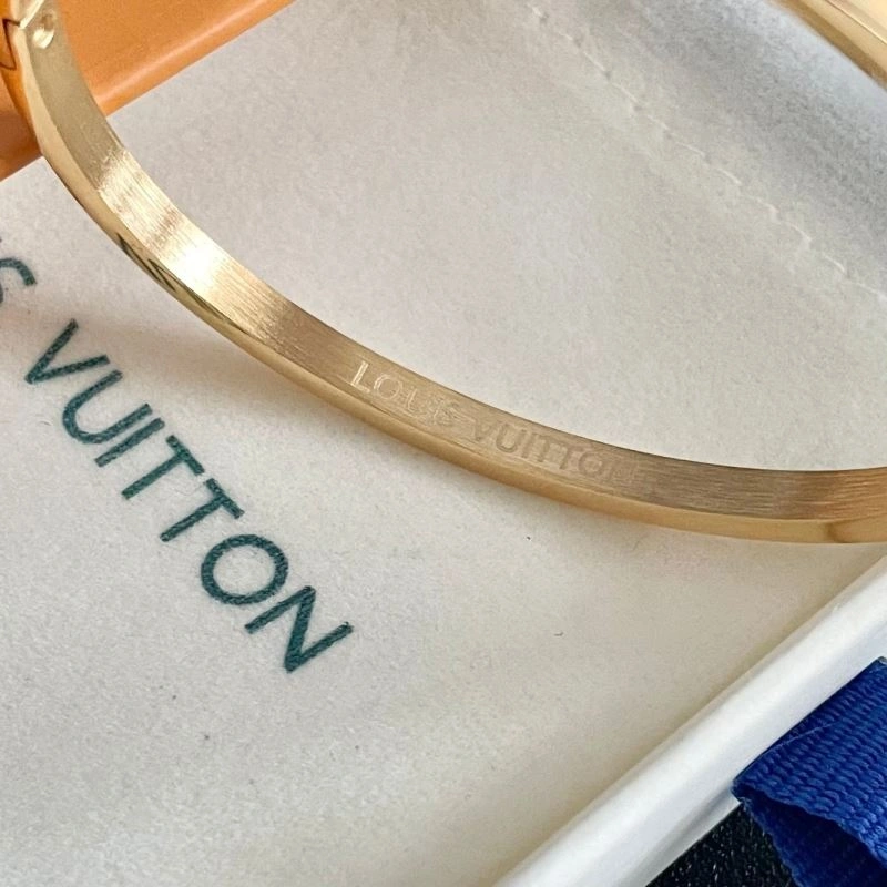 Louis Vuitton Bracelets Youthful 251183