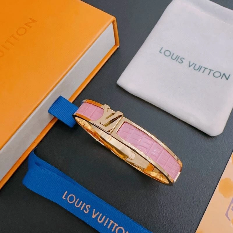 Bright Louis Vuitton Bracelets 251182