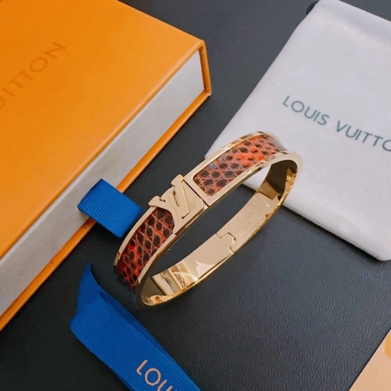 Louis Vuitton Bracelets EyeCatching 251158