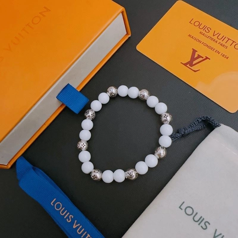 Louis Vuitton Bracelets Attractive 251154