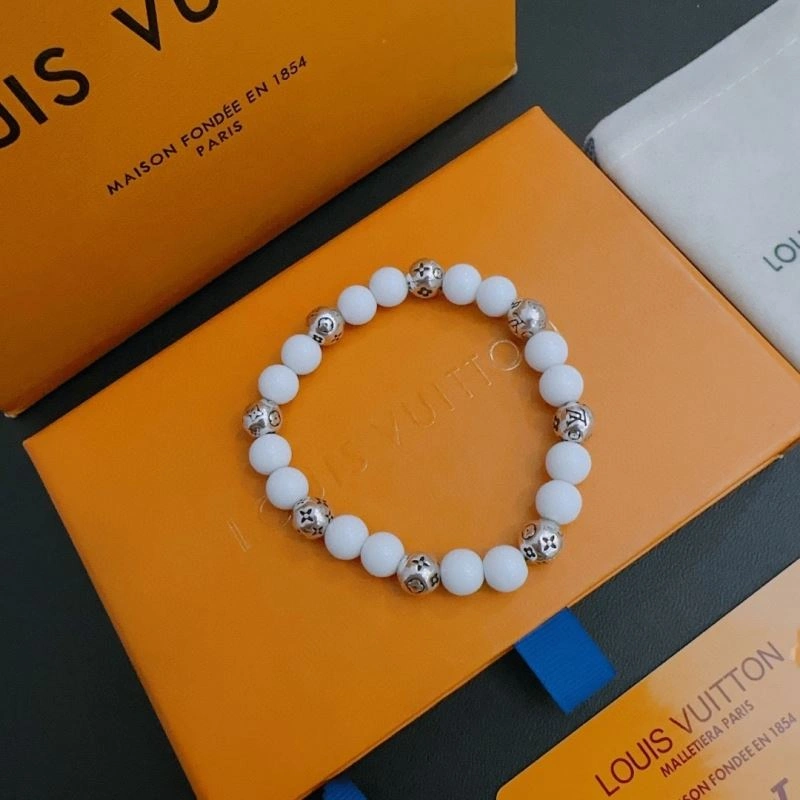 Louis Vuitton Bracelets Attractive 251154