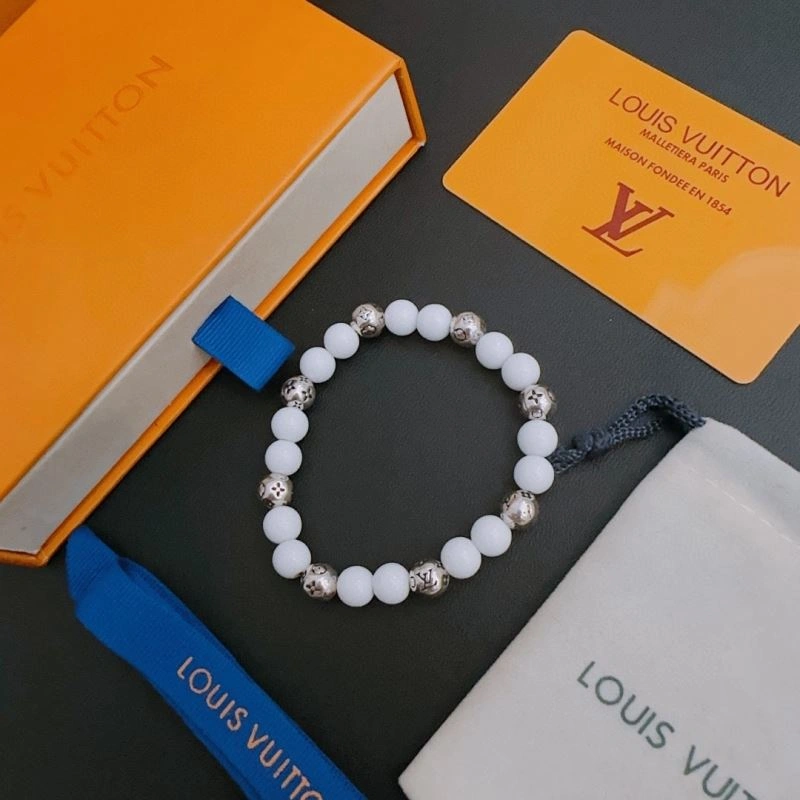 Louis Vuitton Bracelets Attractive 251154