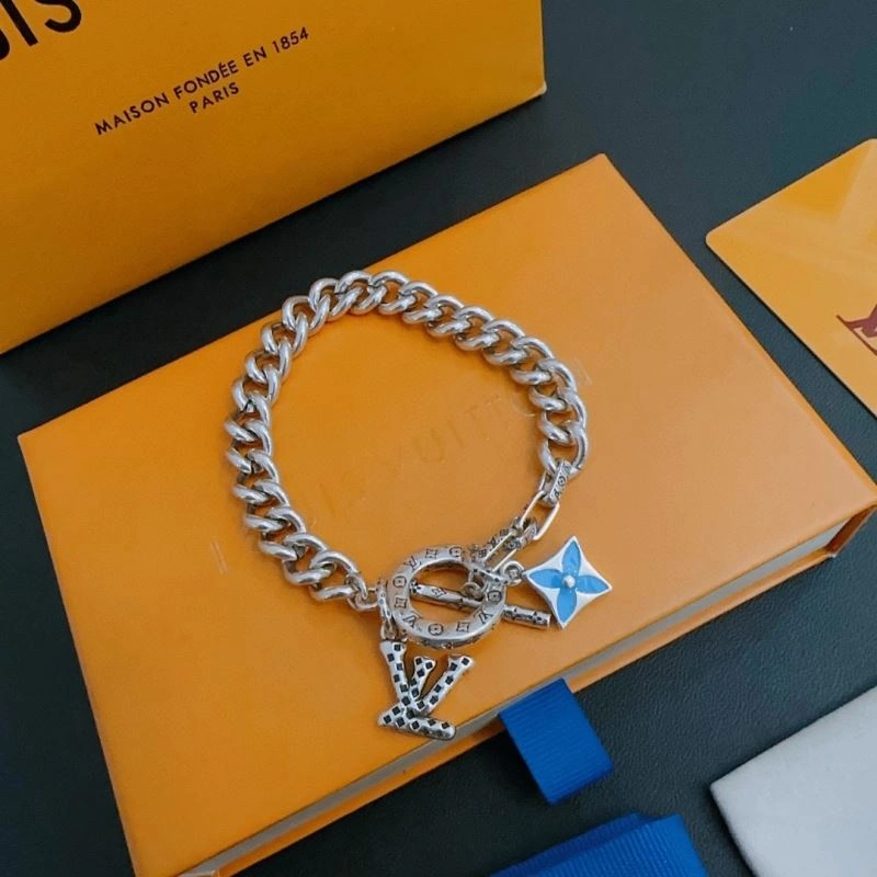 Louis Vuitton Bracelets StreetReady 251161