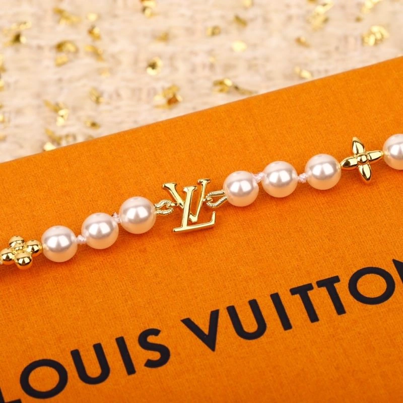 SmoothTexture Louis Vuitton Bracelets 251167