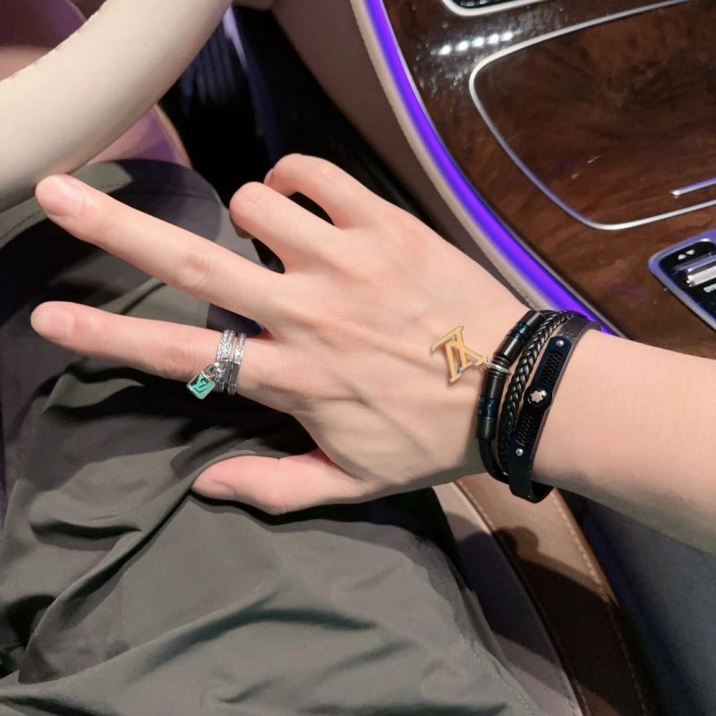 Louis Vuitton Bracelets Unique 251163