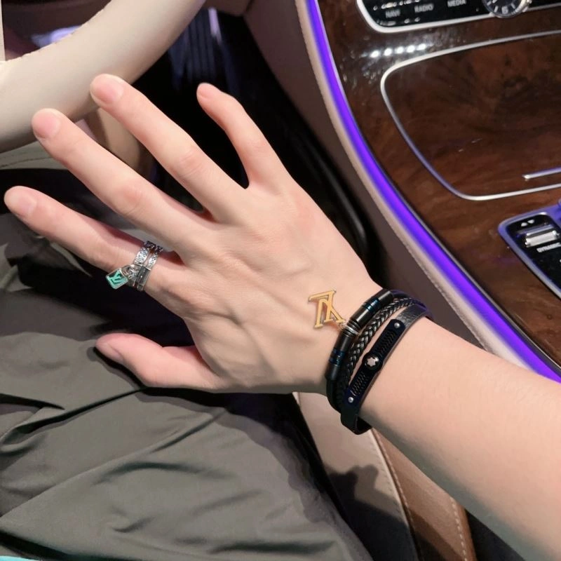 Louis Vuitton Bracelets Unique 251163