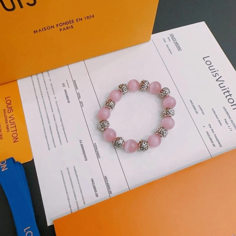Louis Vuitton Bracelets Attractive 251151
