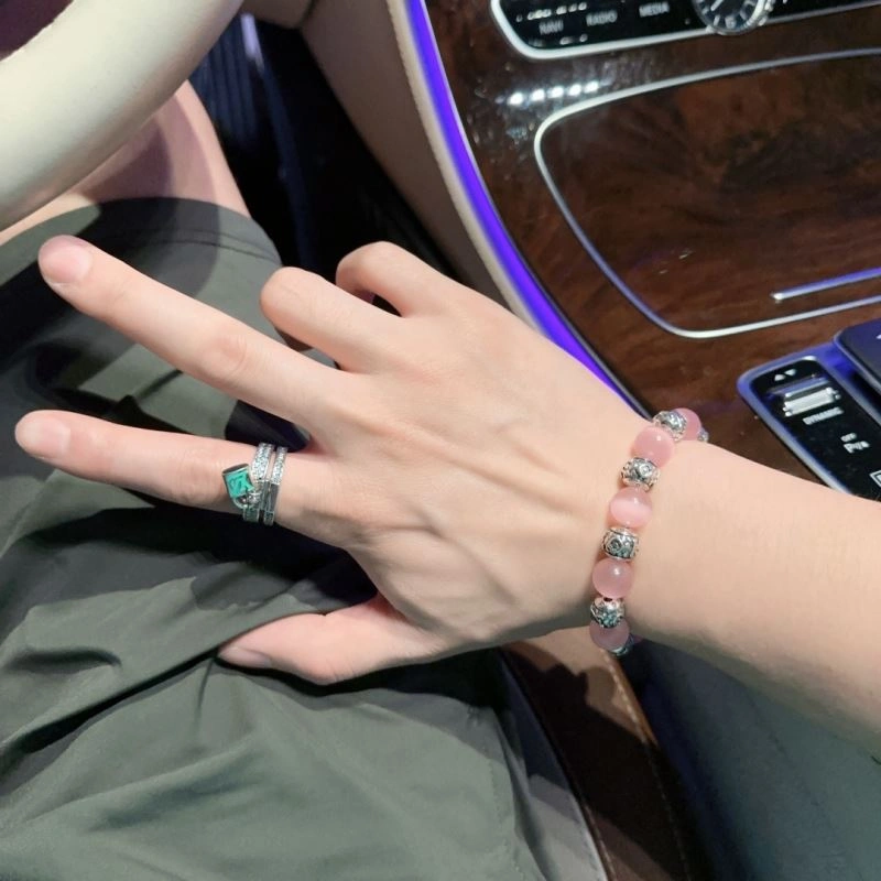 Louis Vuitton Bracelets Attractive 251151