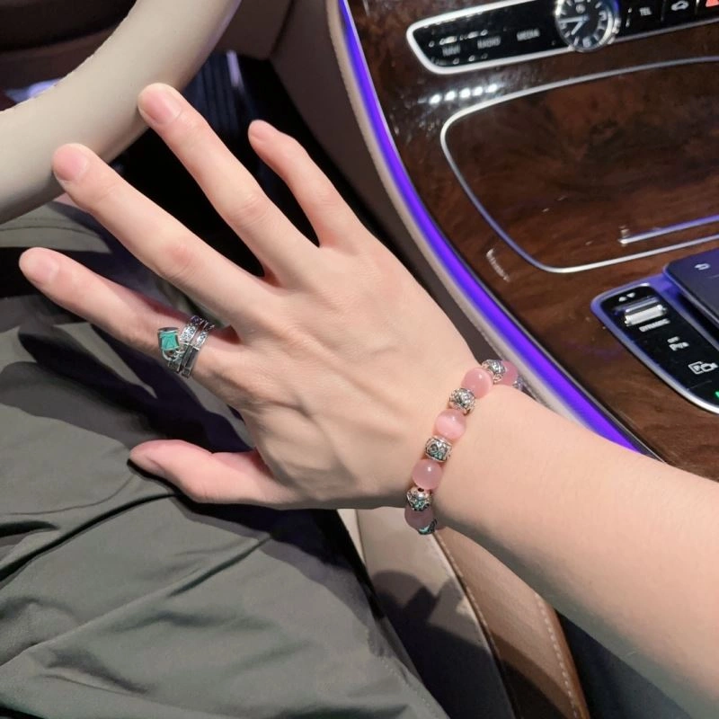 Louis Vuitton Bracelets Attractive 251151