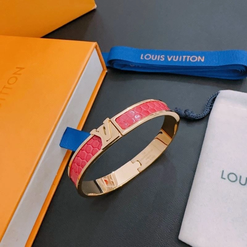 Effortless Louis Vuitton Bracelets 251143