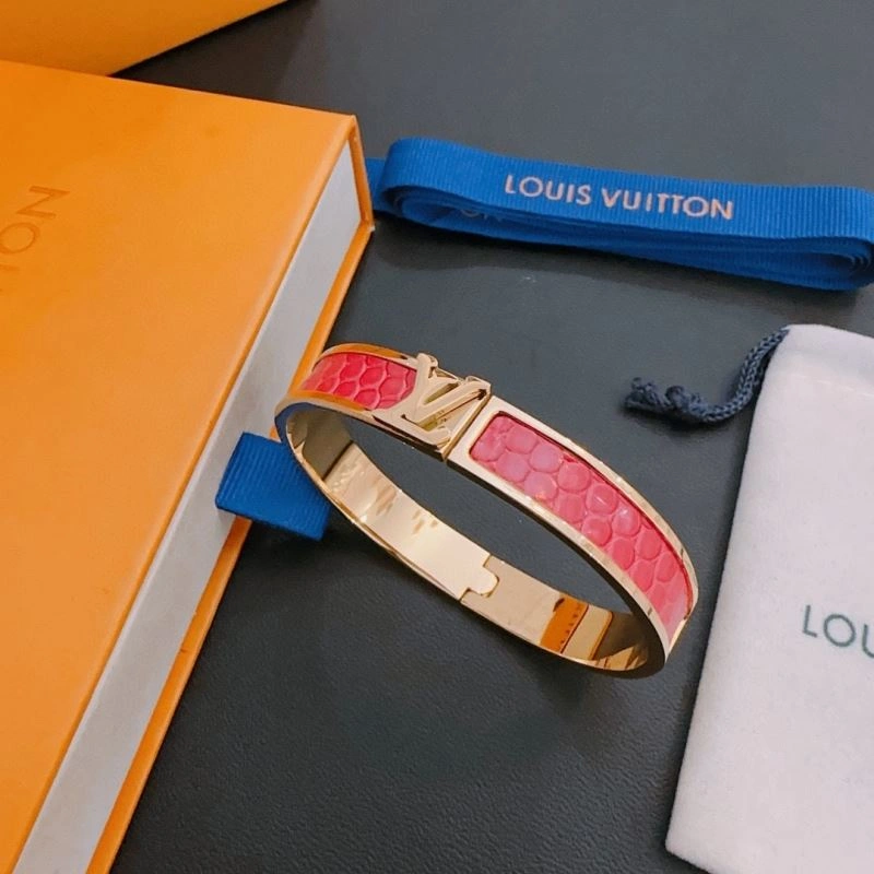 Effortless Louis Vuitton Bracelets 251143