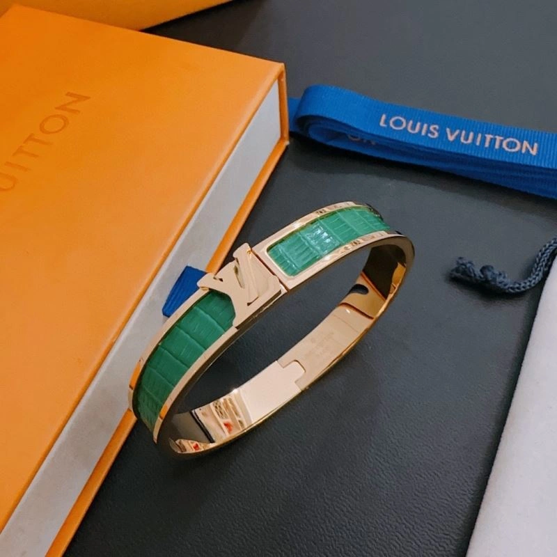 Louis Vuitton Bracelets Upgraded 251144