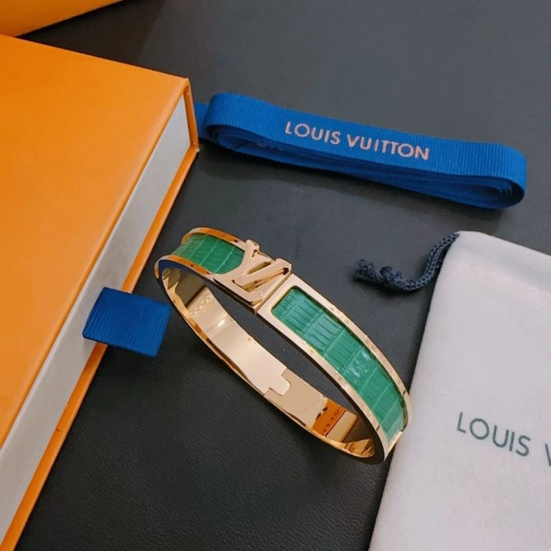 Louis Vuitton Bracelets Upgraded 251144