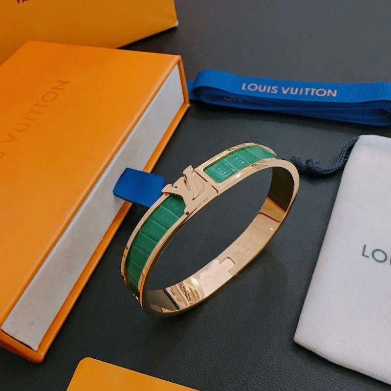 Louis Vuitton Bracelets Upgraded 251144