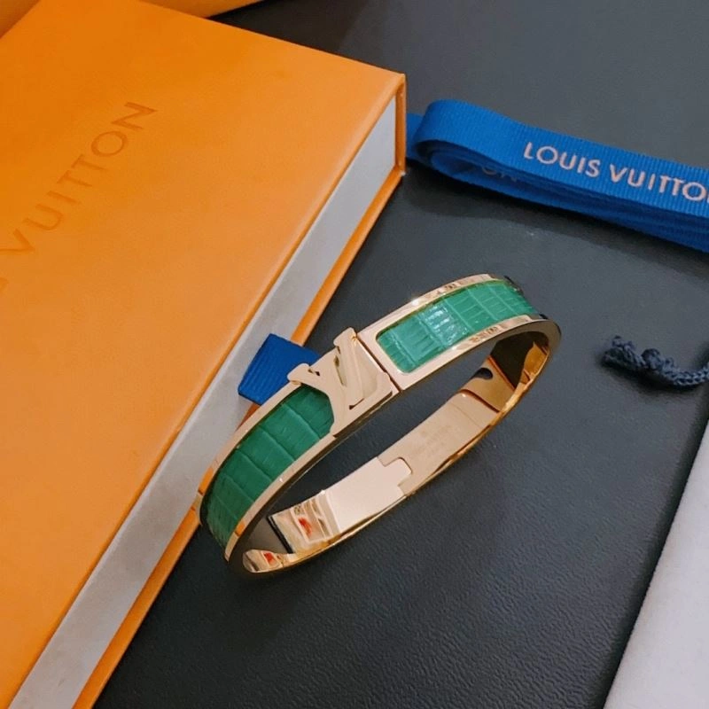 Louis Vuitton Bracelets Upgraded 251144