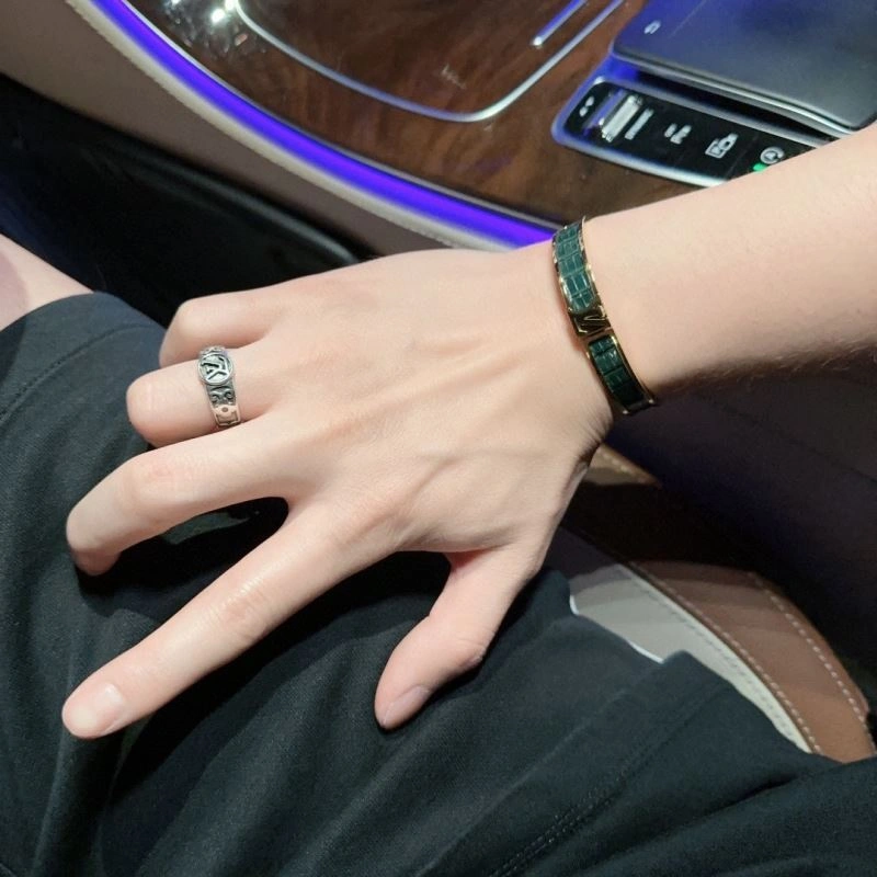 Upgraded Louis Vuitton Bracelets 251134