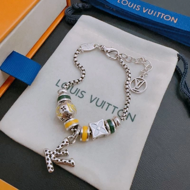 MultiPurpose Louis Vuitton Bracelets 251127