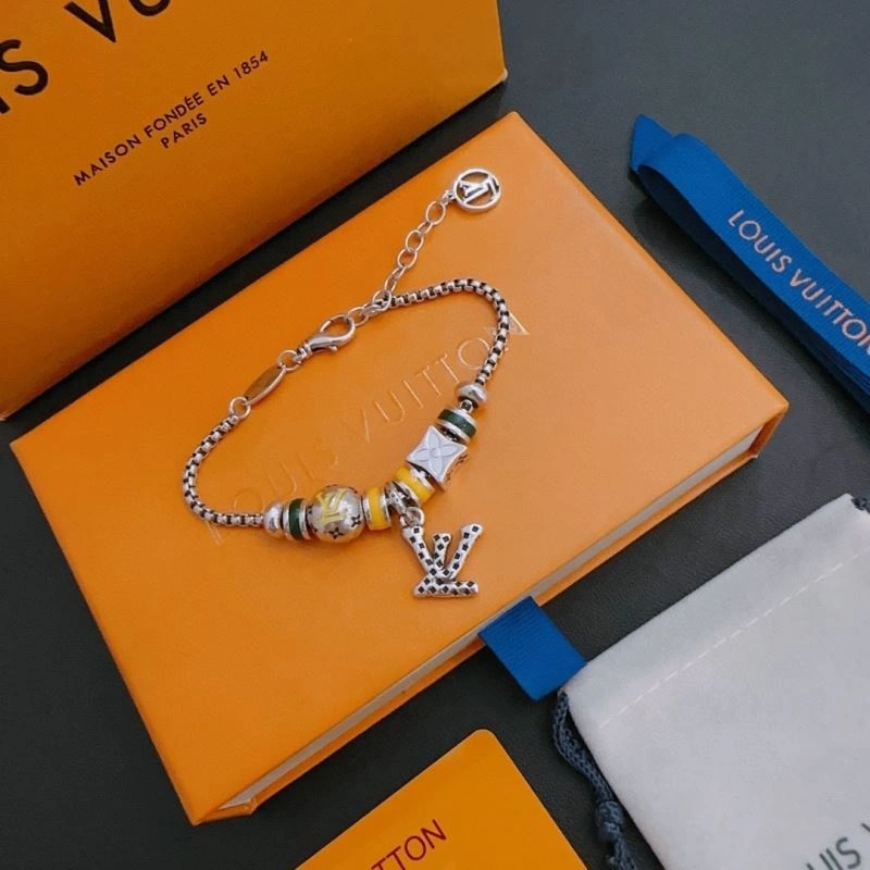 MultiPurpose Louis Vuitton Bracelets 251127