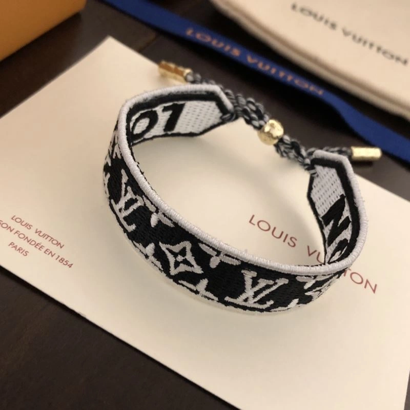 Trendy Louis Vuitton Bracelets 251138