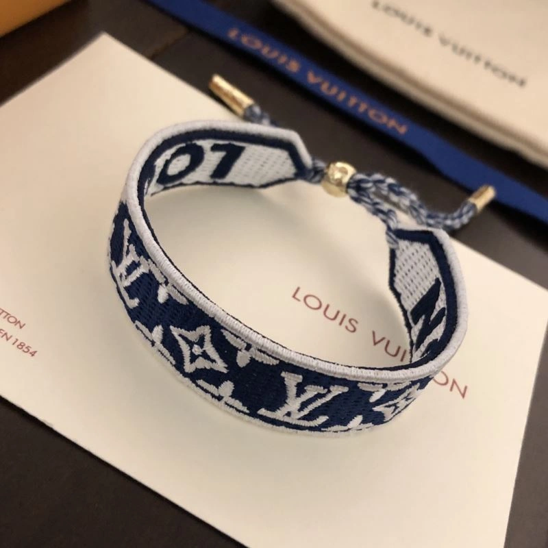 Trendy Louis Vuitton Bracelets 251138