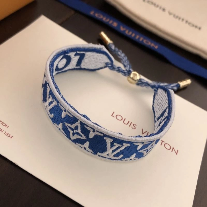 Trendy Louis Vuitton Bracelets 251138