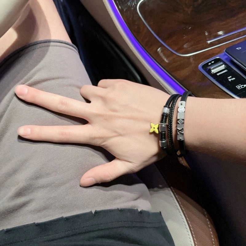 Louis Vuitton Bracelets Efficient 251119