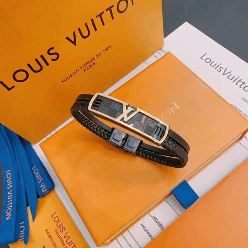 Louis Vuitton Bracelets Packable 251125
