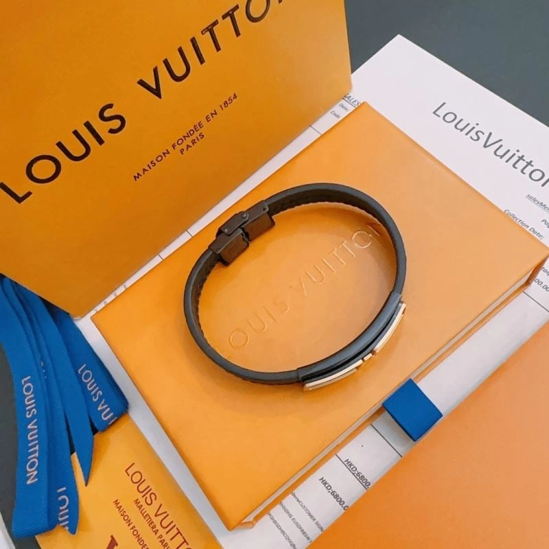 Louis Vuitton Bracelets Packable 251125