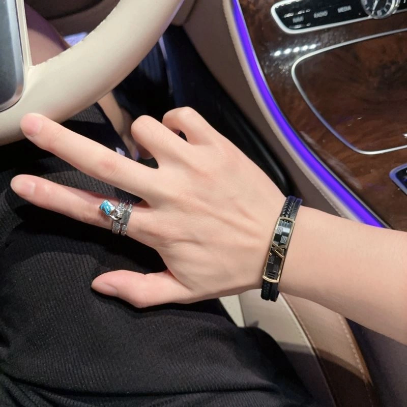Louis Vuitton Bracelets Packable 251125