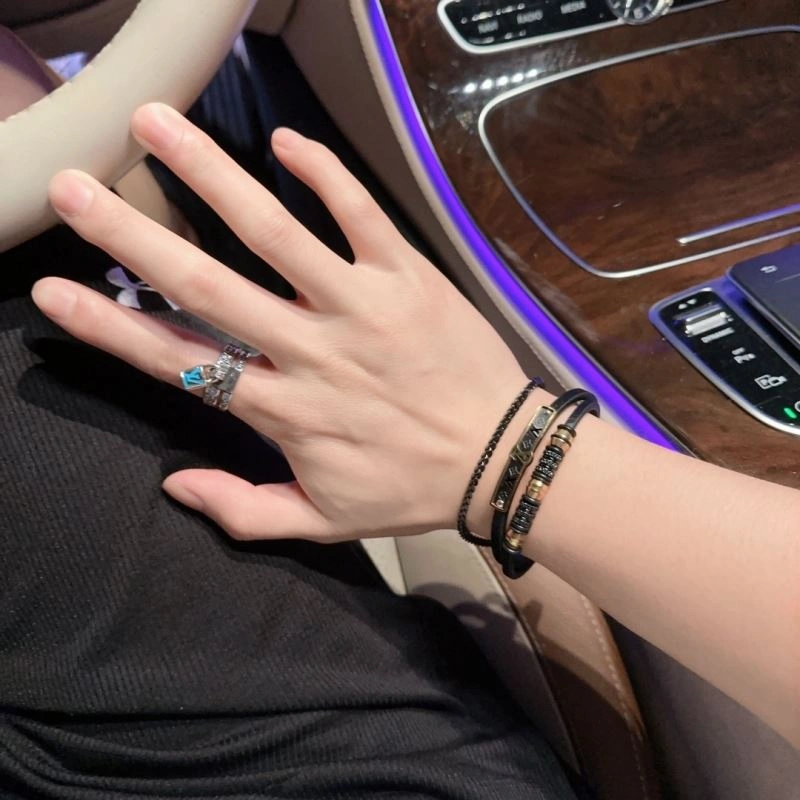 Louis Vuitton Bracelets SmartChoice 251120