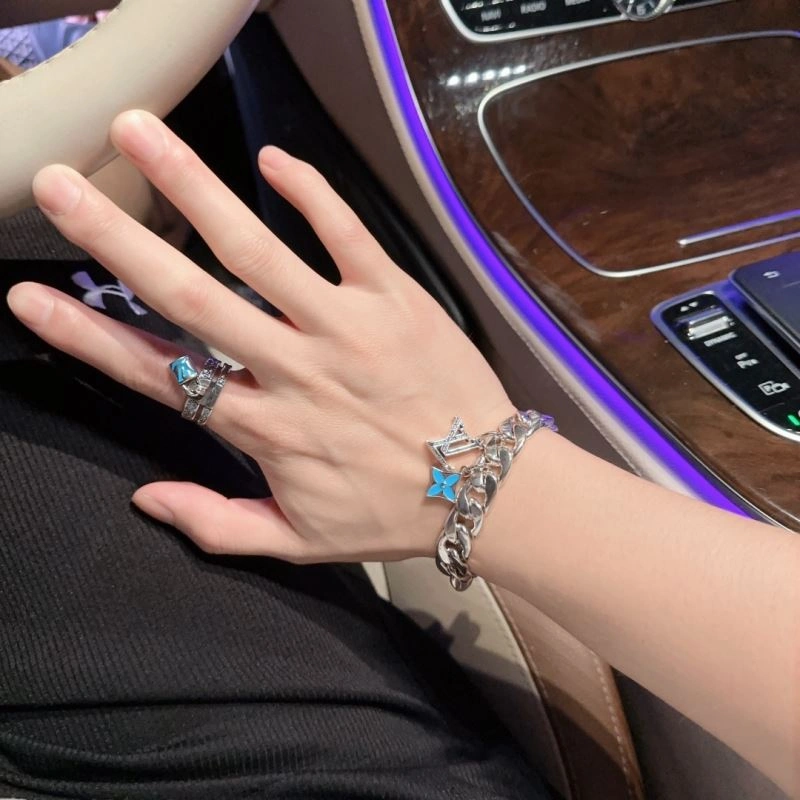 Louis Vuitton Bracelets ZeroBulk 251132
