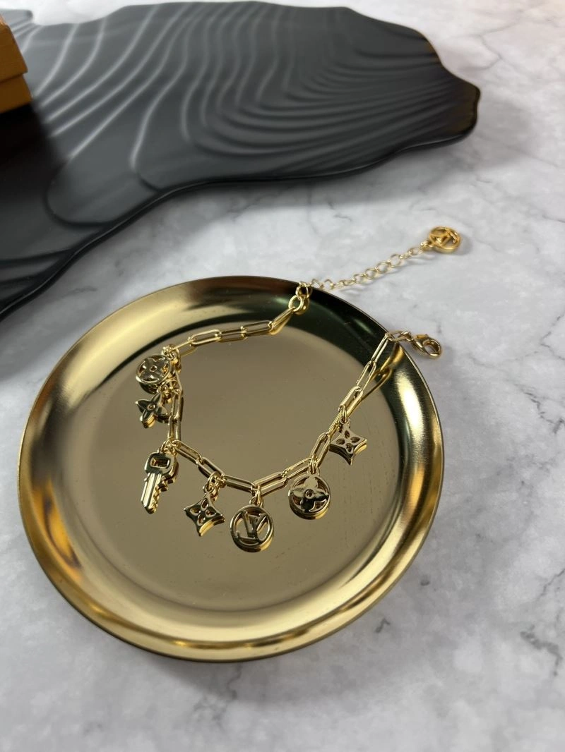 Louis Vuitton Bracelets Cozy 251114