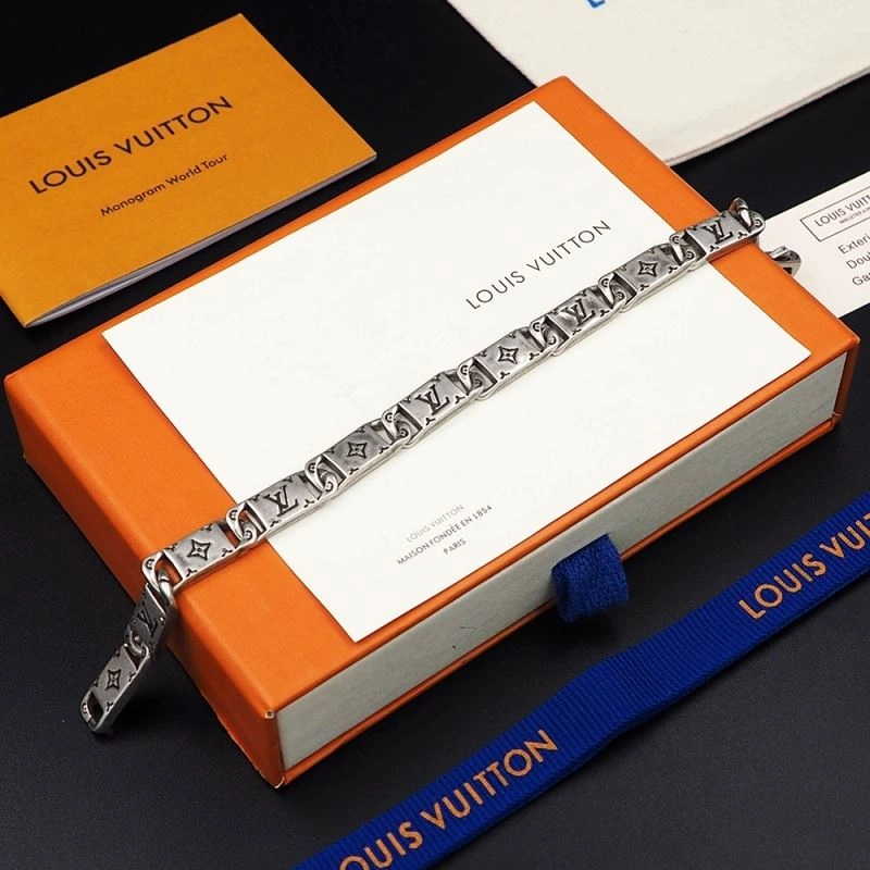 Resilient Louis Vuitton Bracelets 251117