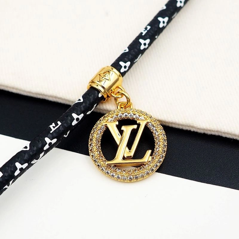 Lightweight Louis Vuitton Bracelets 251139