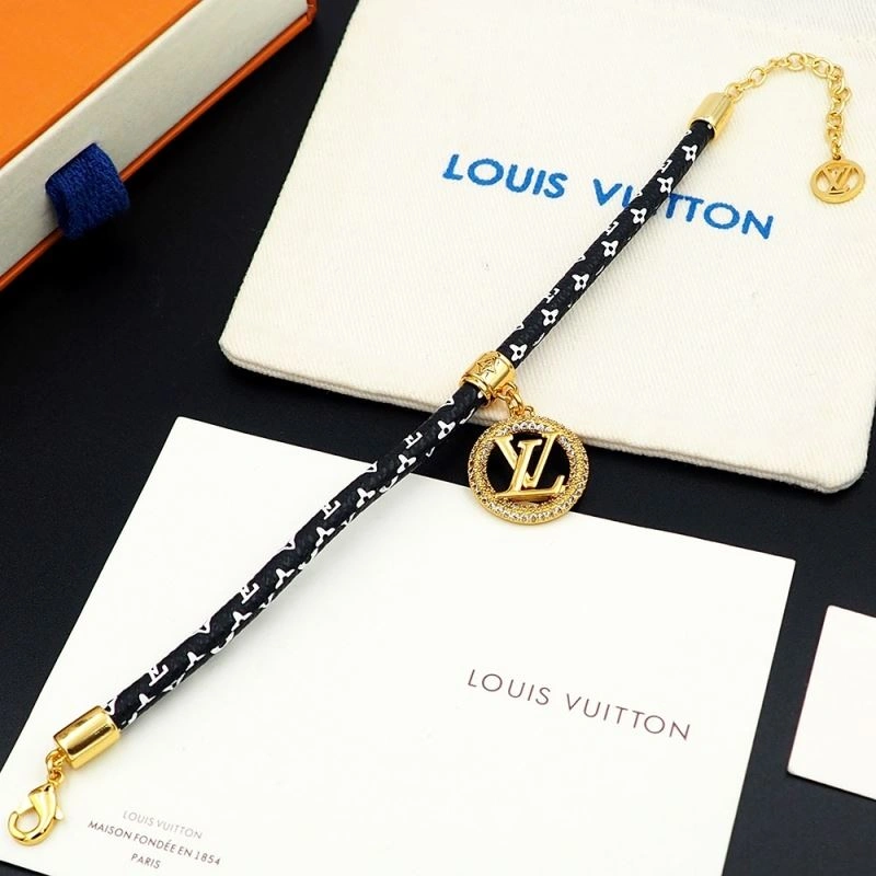 Lightweight Louis Vuitton Bracelets 251139