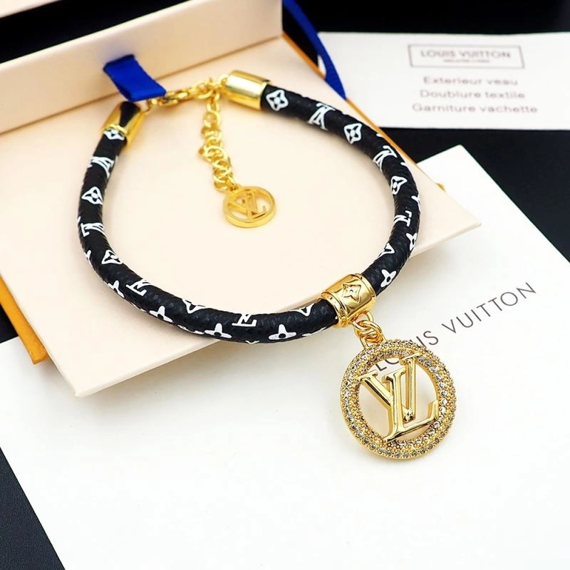 Lightweight Louis Vuitton Bracelets 251139