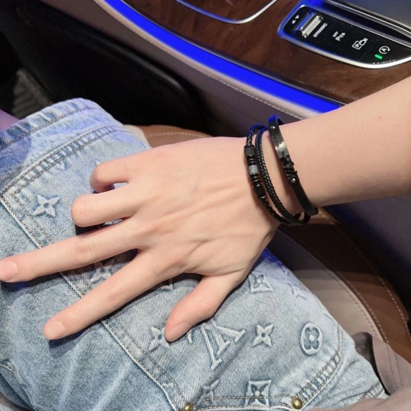 ZeroBulk Louis Vuitton Bracelets 251106