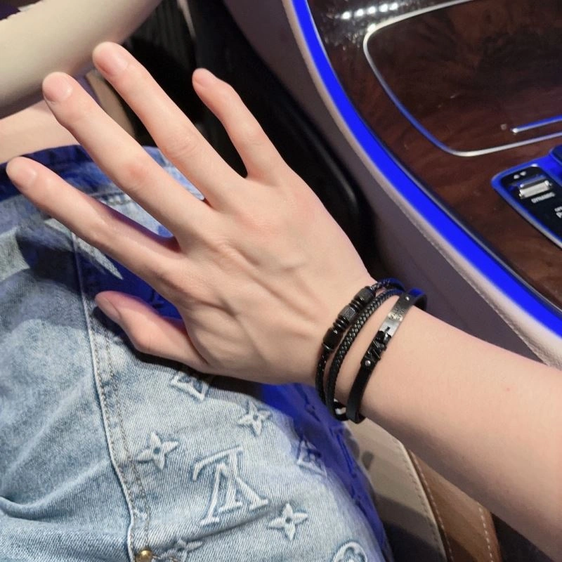 ZeroBulk Louis Vuitton Bracelets 251106