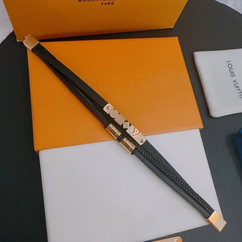 Louis Vuitton Bracelets Chic 251105