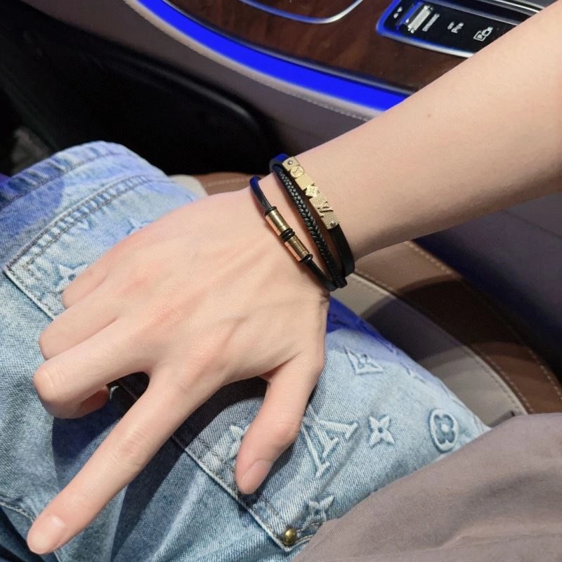 Louis Vuitton Bracelets Chic 251105