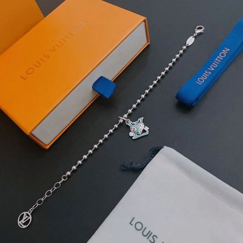 Louis Vuitton Bracelets Sporty 250980