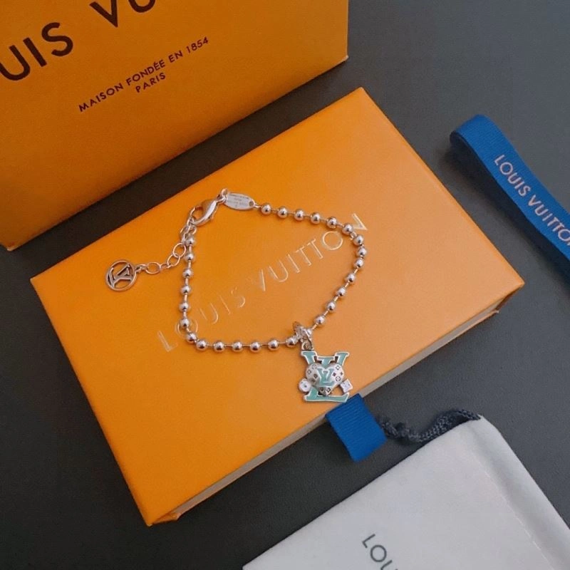 Louis Vuitton Bracelets Sporty 250980
