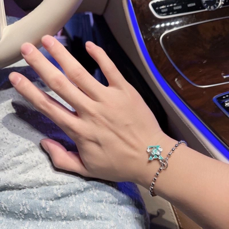 Louis Vuitton Bracelets Sporty 250980