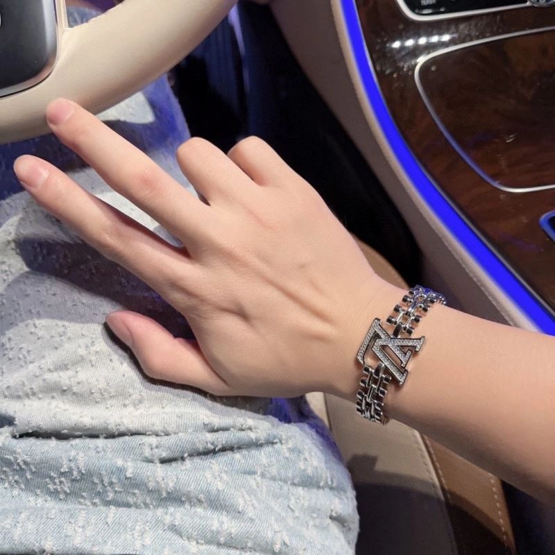 Louis Vuitton Bracelets Breathable 250981