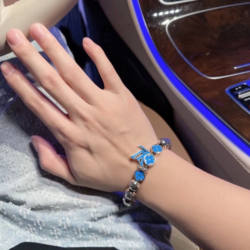 Louis Vuitton Bracelets TechFriendly 250978